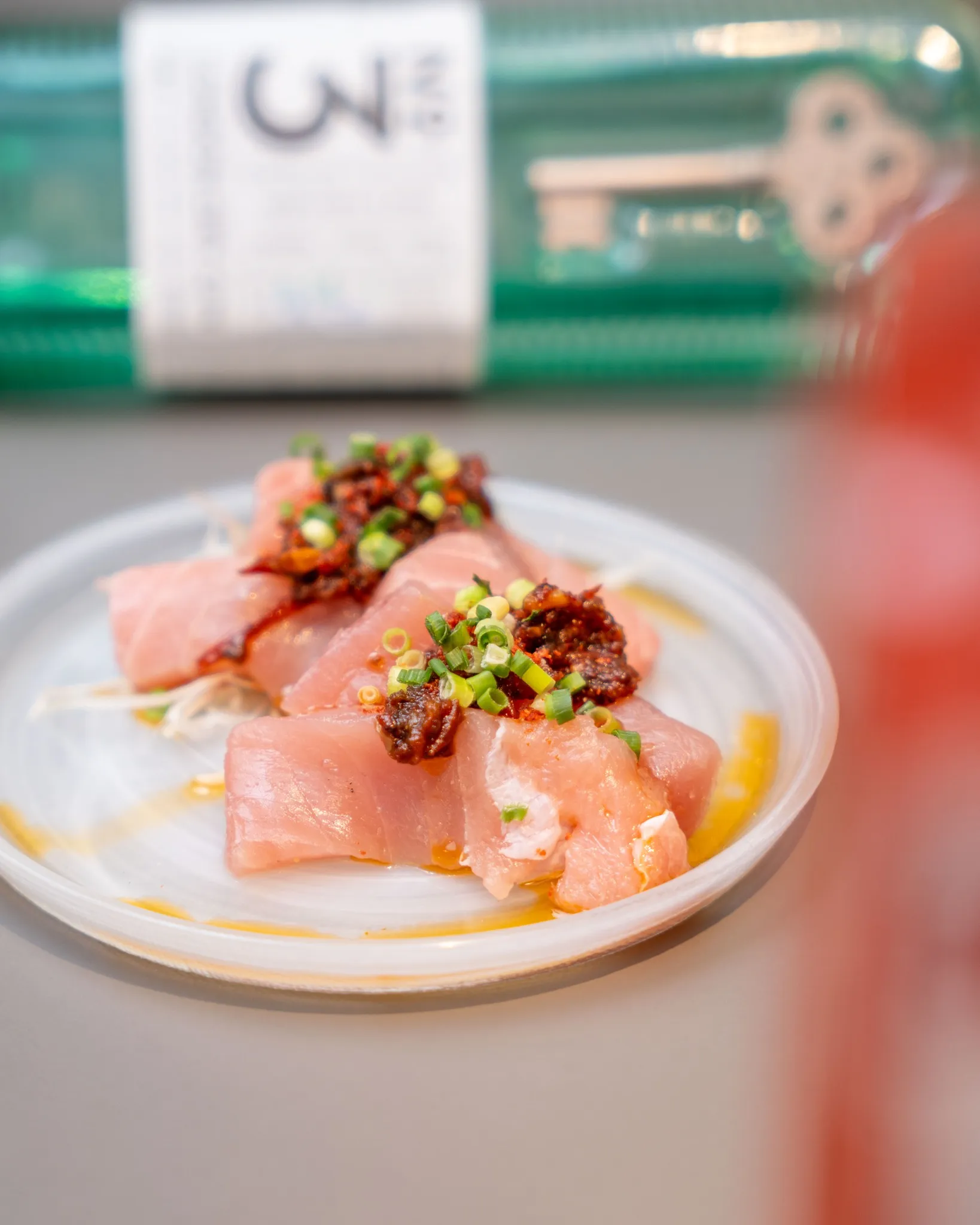 クラフトジンと鴨料理。