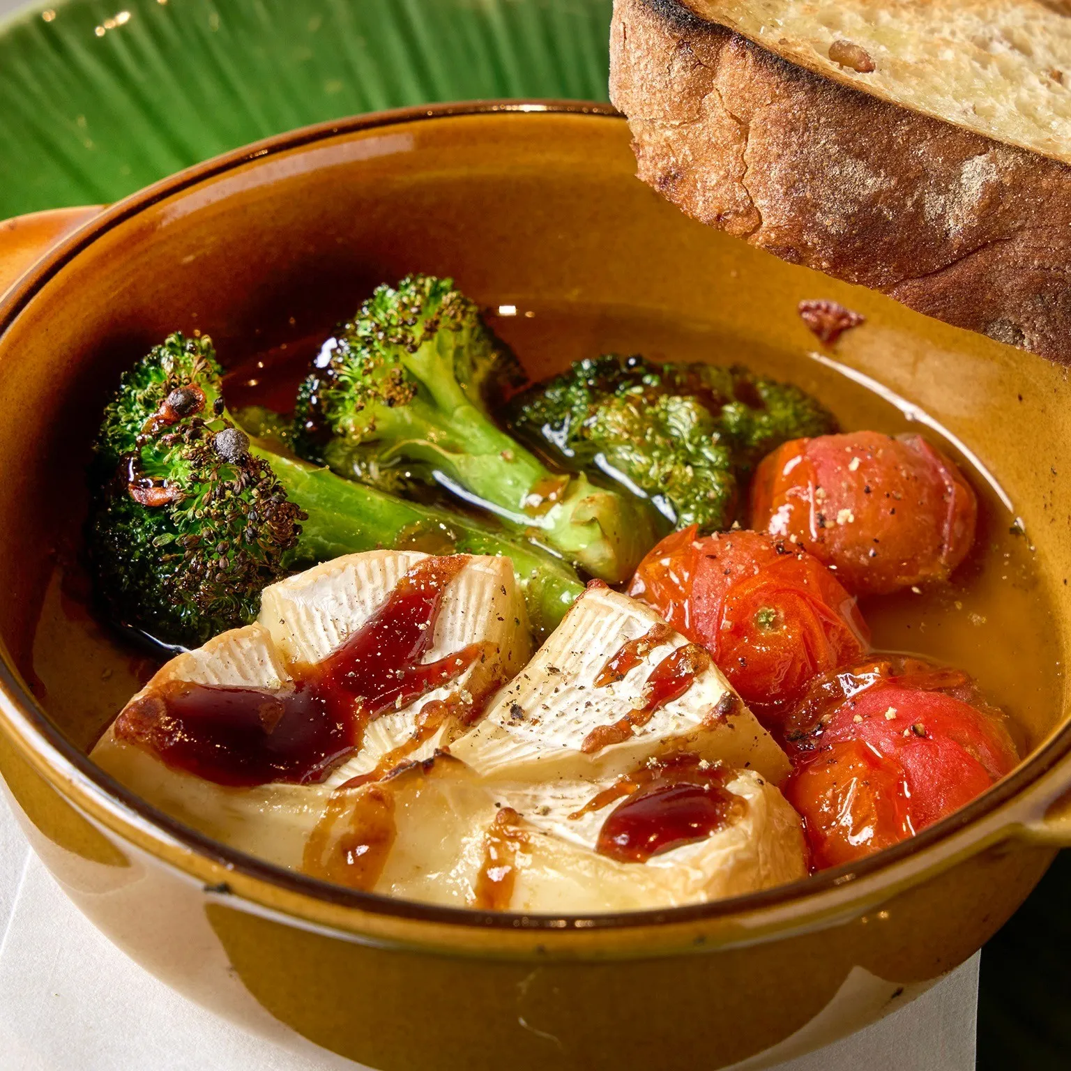 クラフトジンと鴨料理。