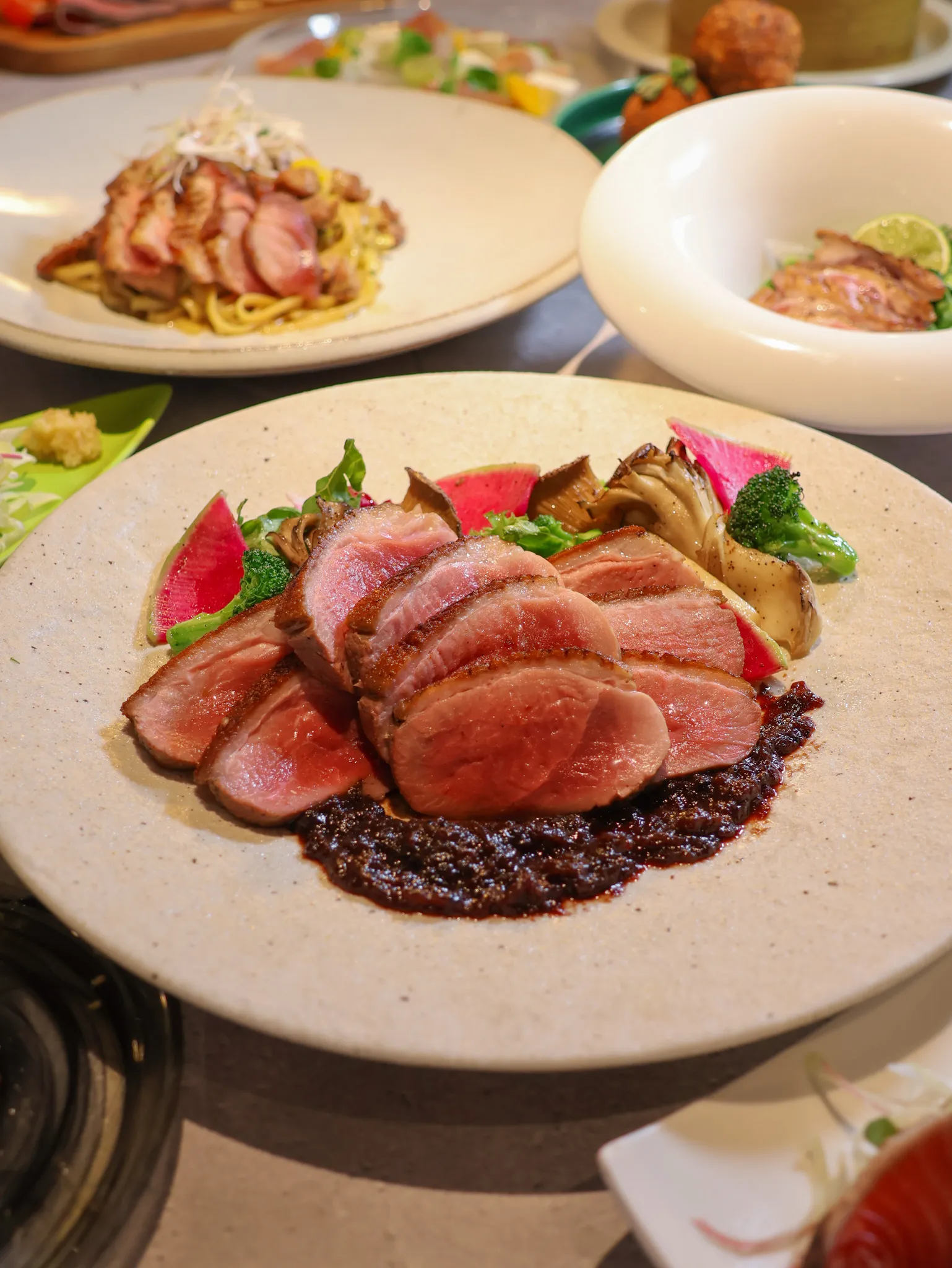 「あ、ここ好きかも」って思える、ちょうどいい夜の居場所。