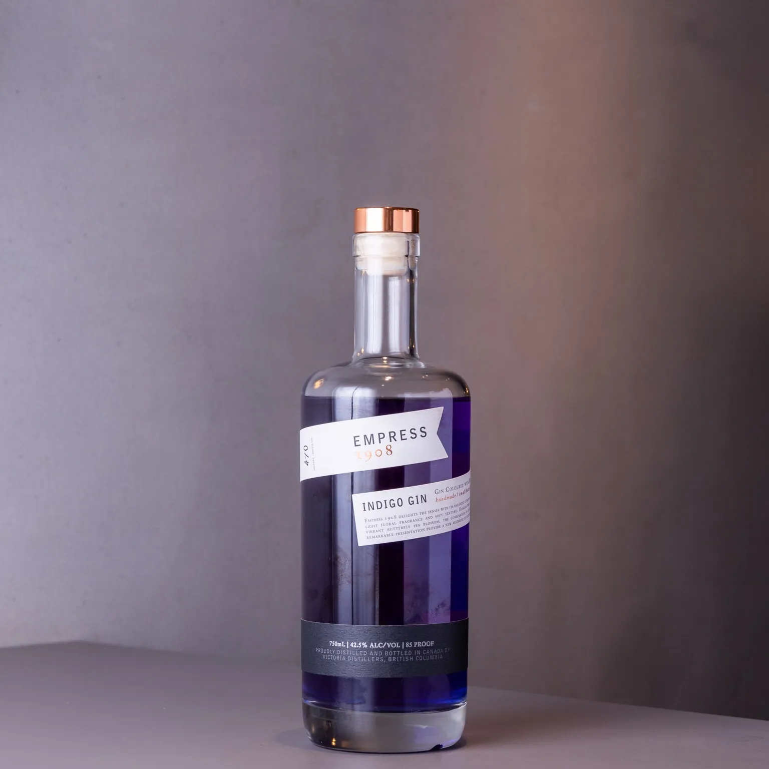 クラフトジンと鴨料理。